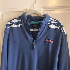 Vineyard vines sweatshirt